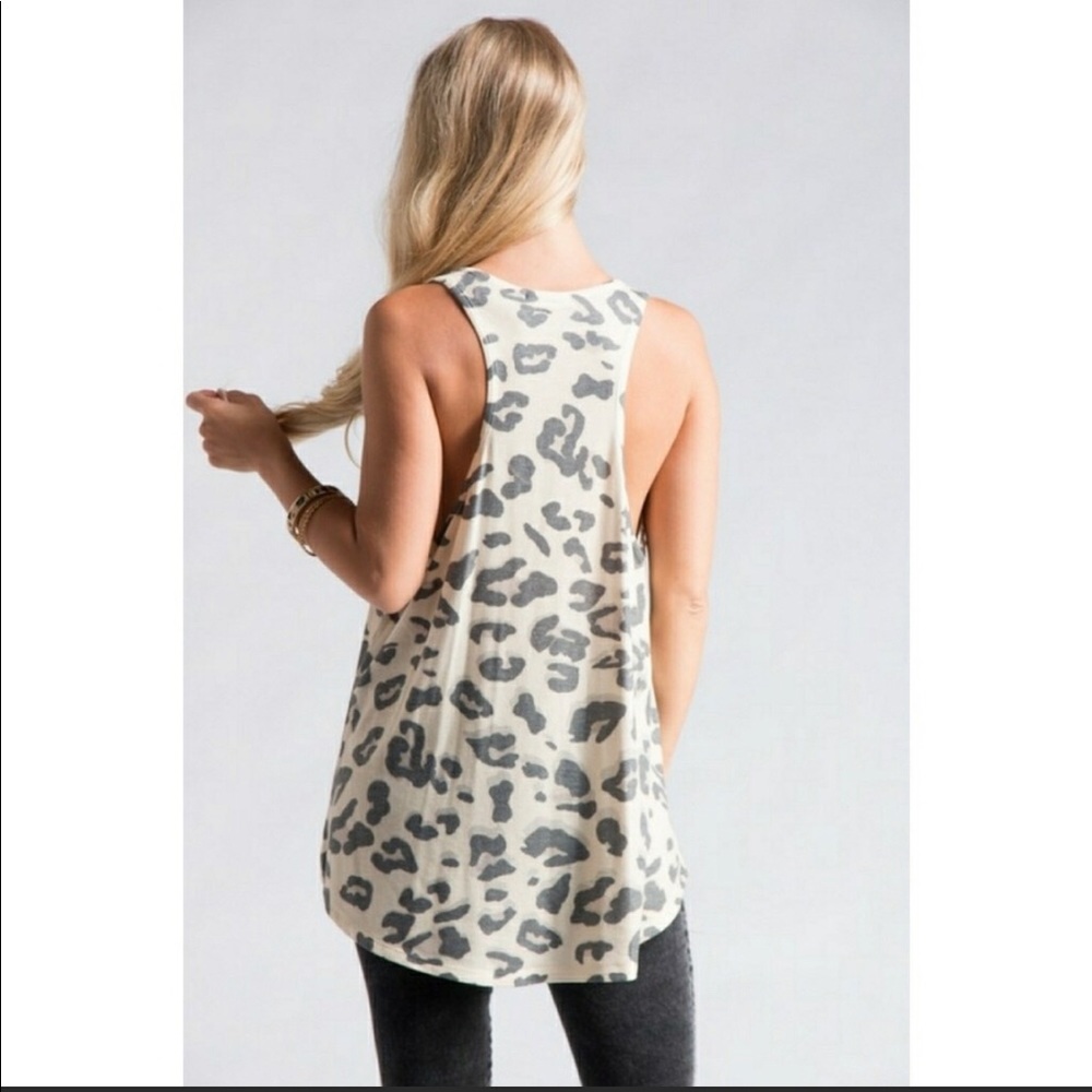 🖤 Leopard Sublimated Racer Back Tank 🖤 - Picture 4 of 5